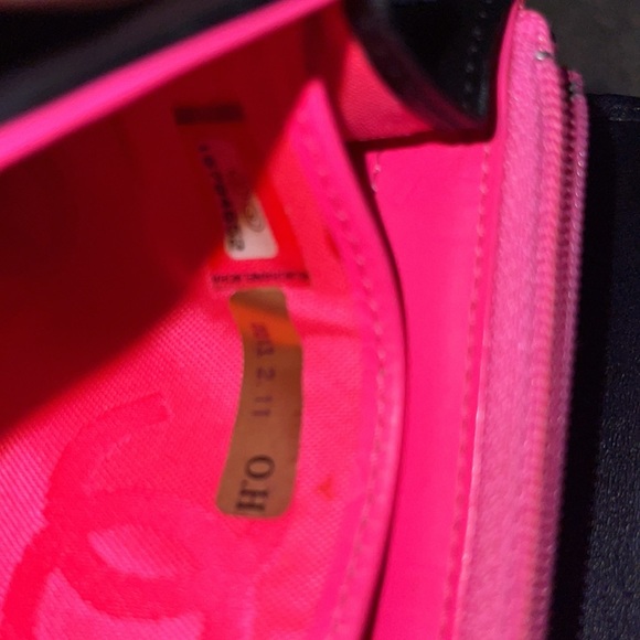 Chanel Black Wallet with Pink Interior. - Picture 8 of 8